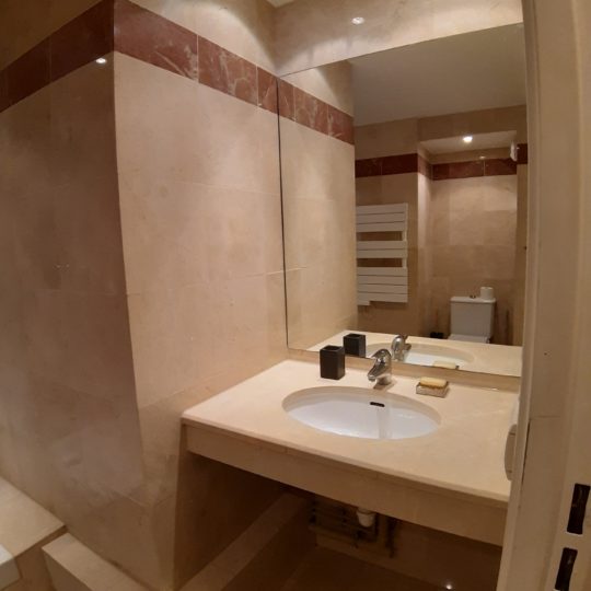 http://www.articris.fr/wp-content/uploads/2019/12/4-1-540x540.jpg